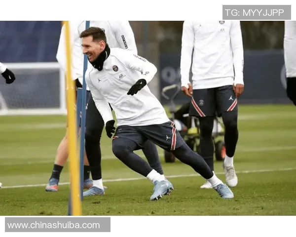 克雷泰伊与朗斯的精彩对决揭示法甲新赛季的竞争格局与球队实力分析